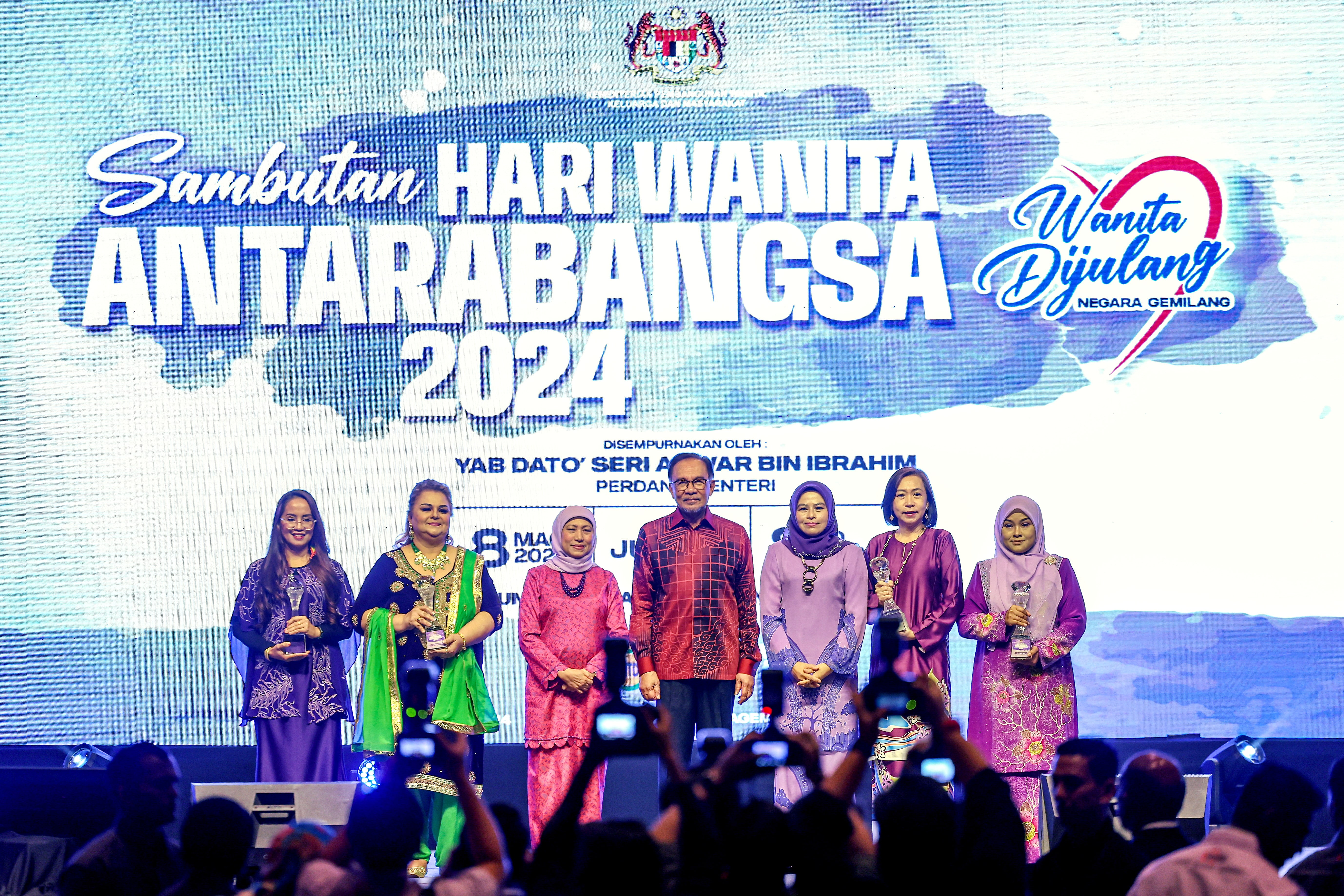 Anwar: Raikan keberanian, pengorbanan, peranan luar biasa wanita