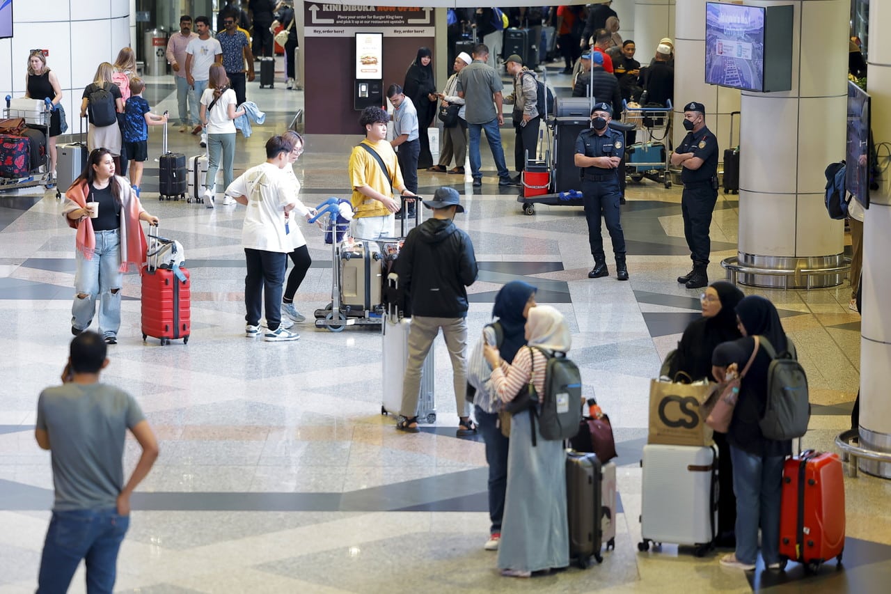 Masuki Malaysia tanpa tujuan jelas, 198 warga asing ditahan di KLIA