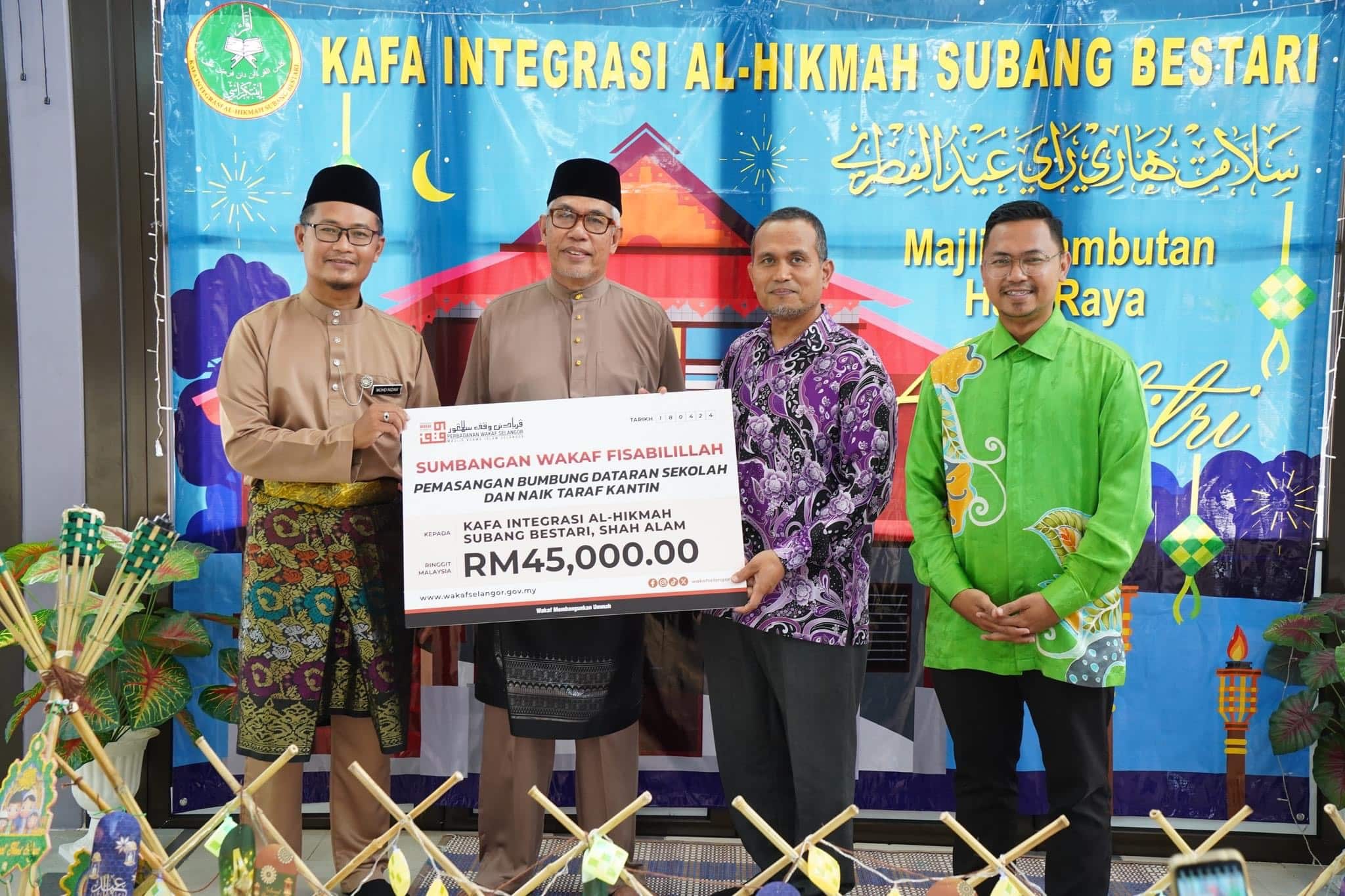 Kafa integrasi Subang Bestari terima sumbangan wakaf RM45,000
