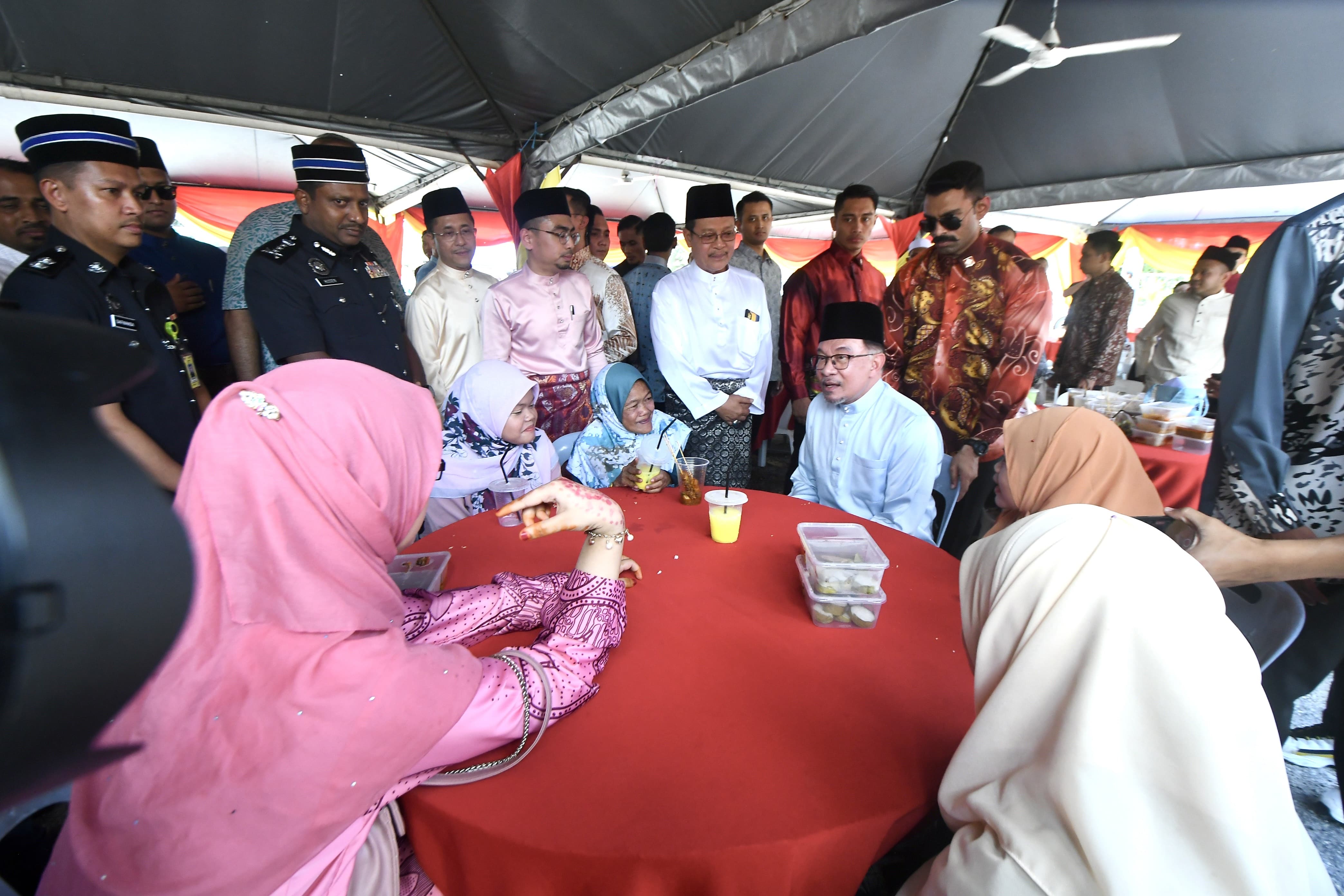 Aidilfitri Madani jadi platform PM dekati, perjelas isu kepada rakyat