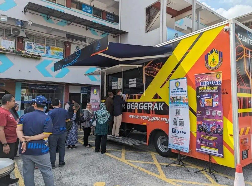 安邦市会今太子园巴刹  设柜台助民众缴门牌税