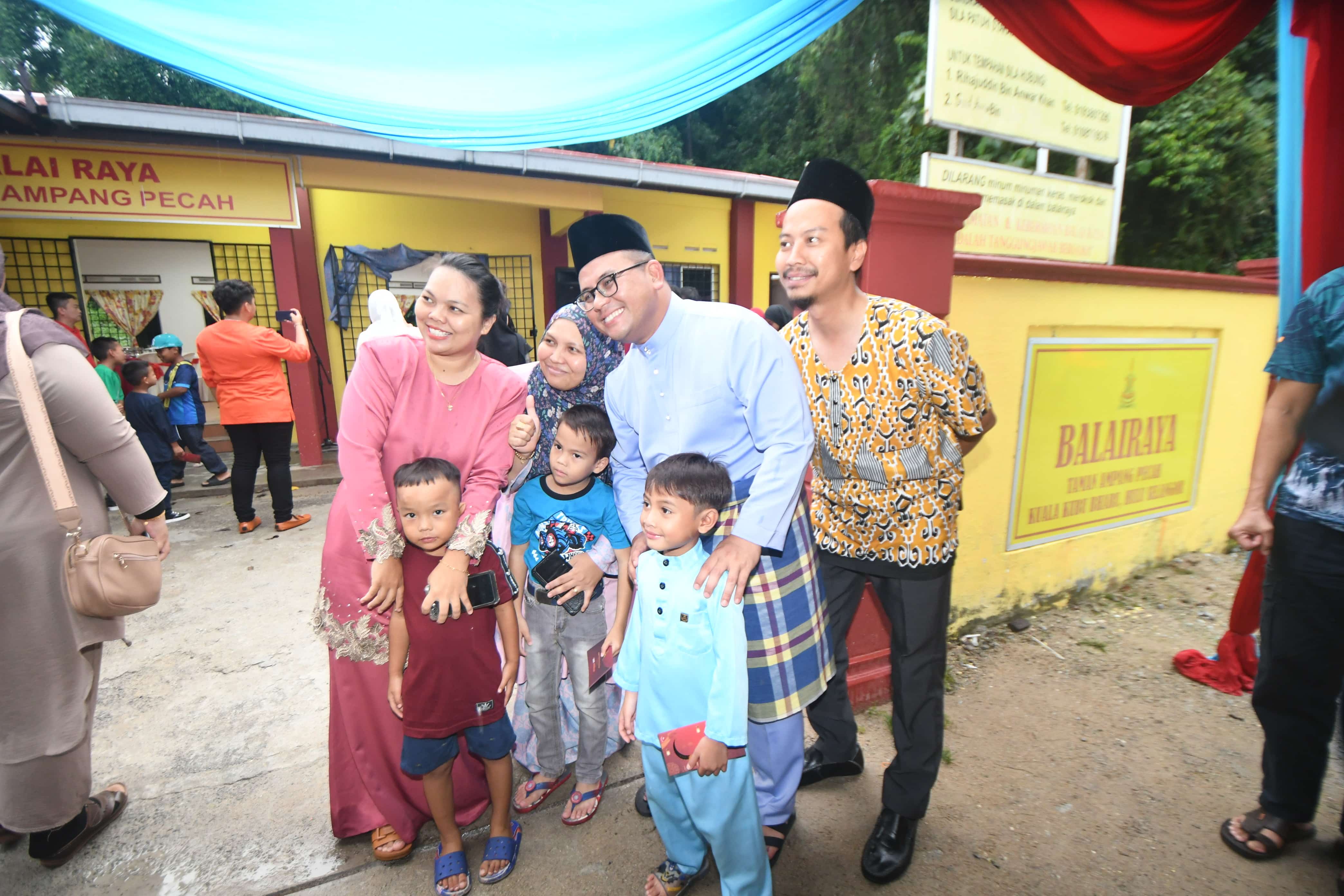 Amirudin teruskan ziarah Aidilftri bersama penduduk Batang Kali