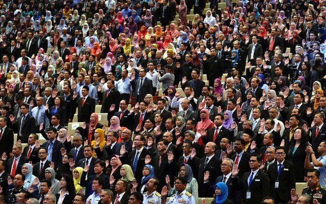 அரசு ஊழியர்கள்  நோன்புப் பெருநாள் சிறப்பு உதவித் தொகையாக வெ.500 பெறுவர்