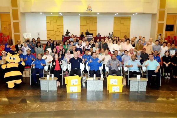 灵市政厅去年收集逾4000吨环保物品