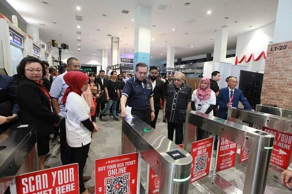 半岛巴士终站强制申请执照 交长:22日起开放线上申请