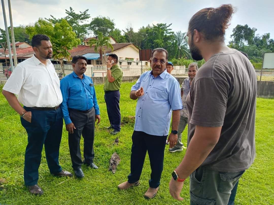தாமான் மஸ்னாவில் அடிப்படை வசதிப் பிரச்சனைகளுக்குத் தீர்வு காண டாக்டர் குணராஜ் நடவடிக்கை