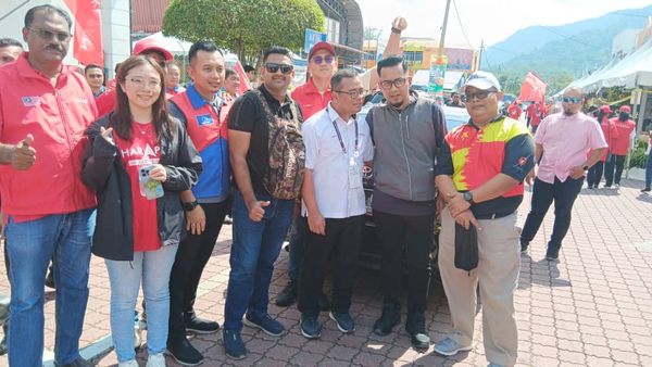 கோல குபு பாருவில் ஒற்றுமை அரசின் ஆதரவாளர்களுடன் மந்திரி புசார் கலந்துரையாடினார்