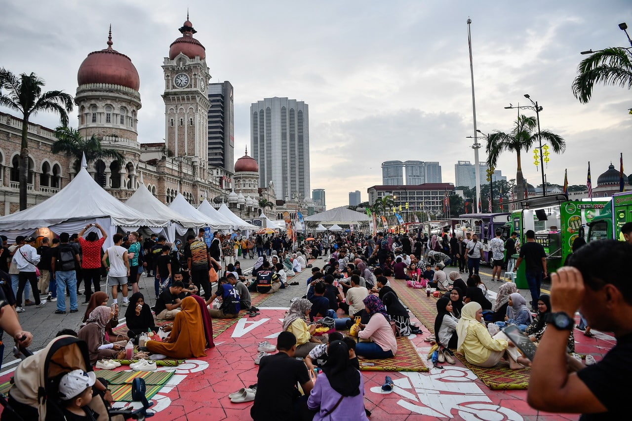 Iftar@KL: Food truck operators do roaring business