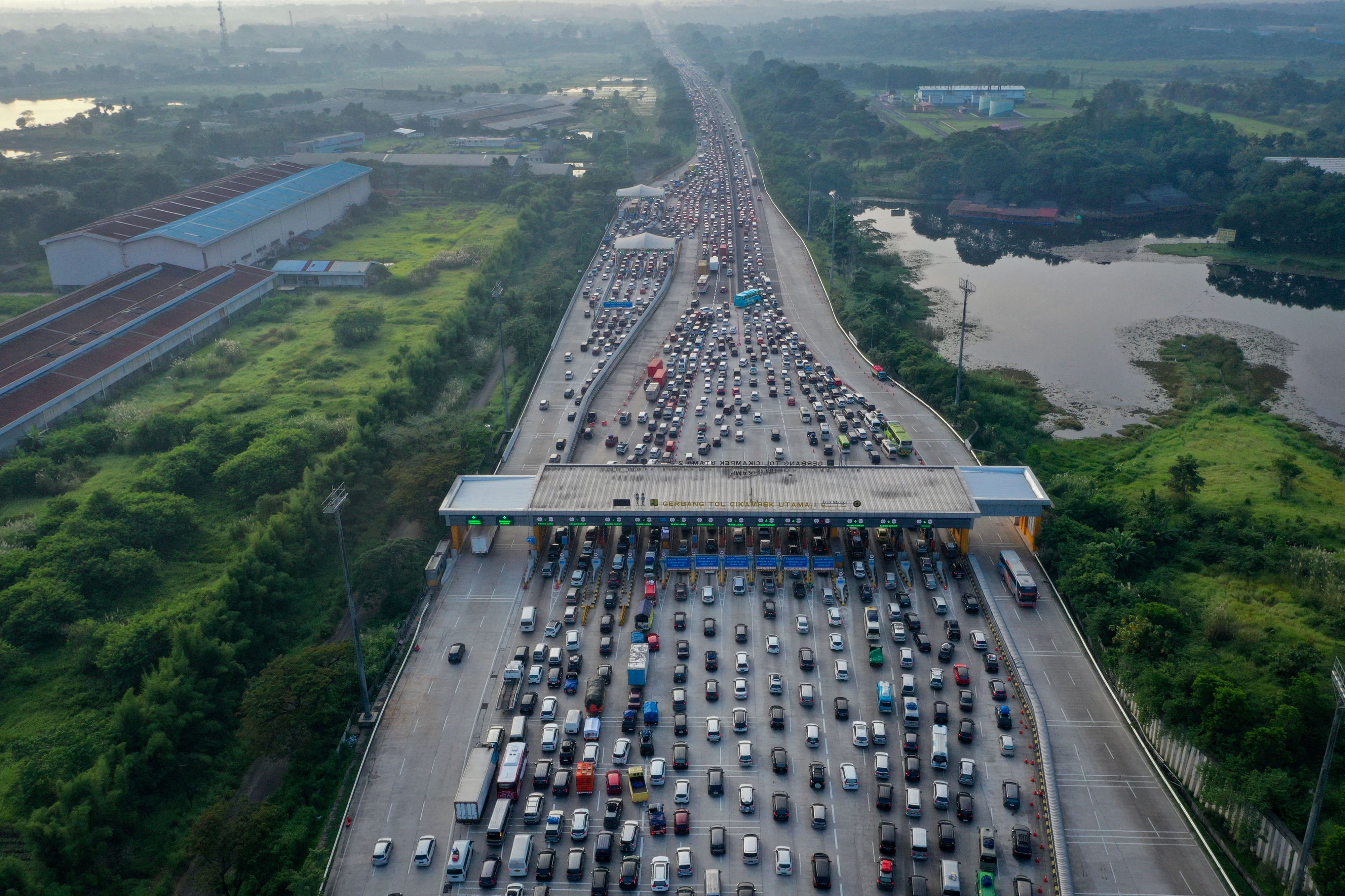 Indonesia's annual exodus starts ahead of Aidilfitri festivities