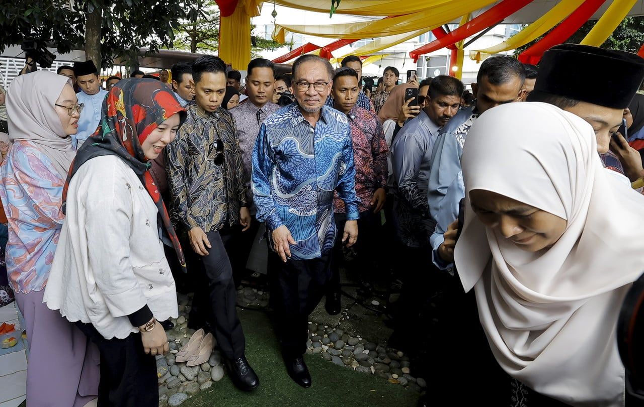 政府拟发次张赌场执照？ 安华：这是骗人的！