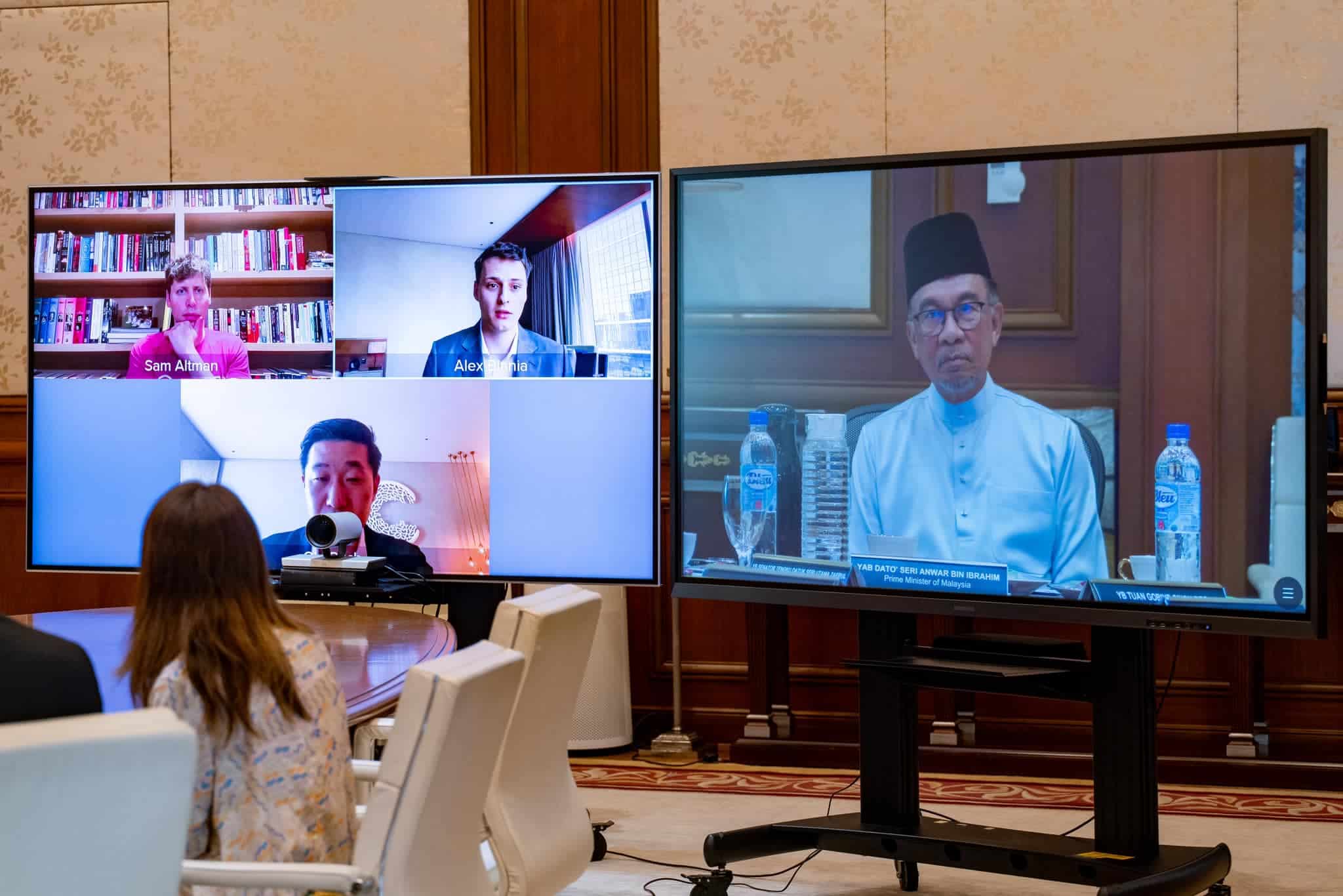 Govt mulls investor-friendly policies that support AI development 