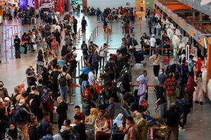 Menteri: Bekalan elektrik tergendala 20 minit di KLIA2 tidak boleh diterima
