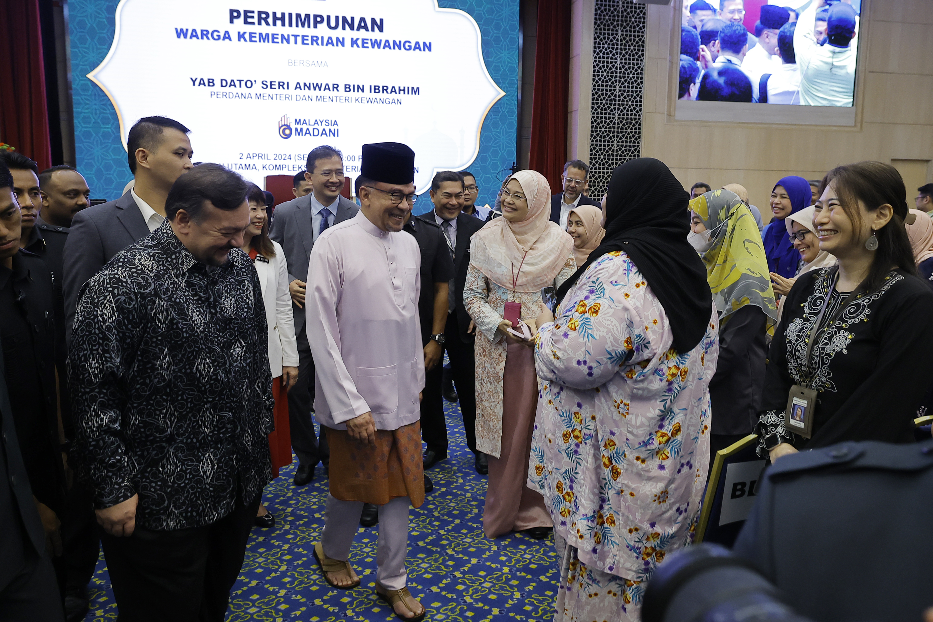 No Aidilfitri celebration at Seri Perdana this year, says PM
