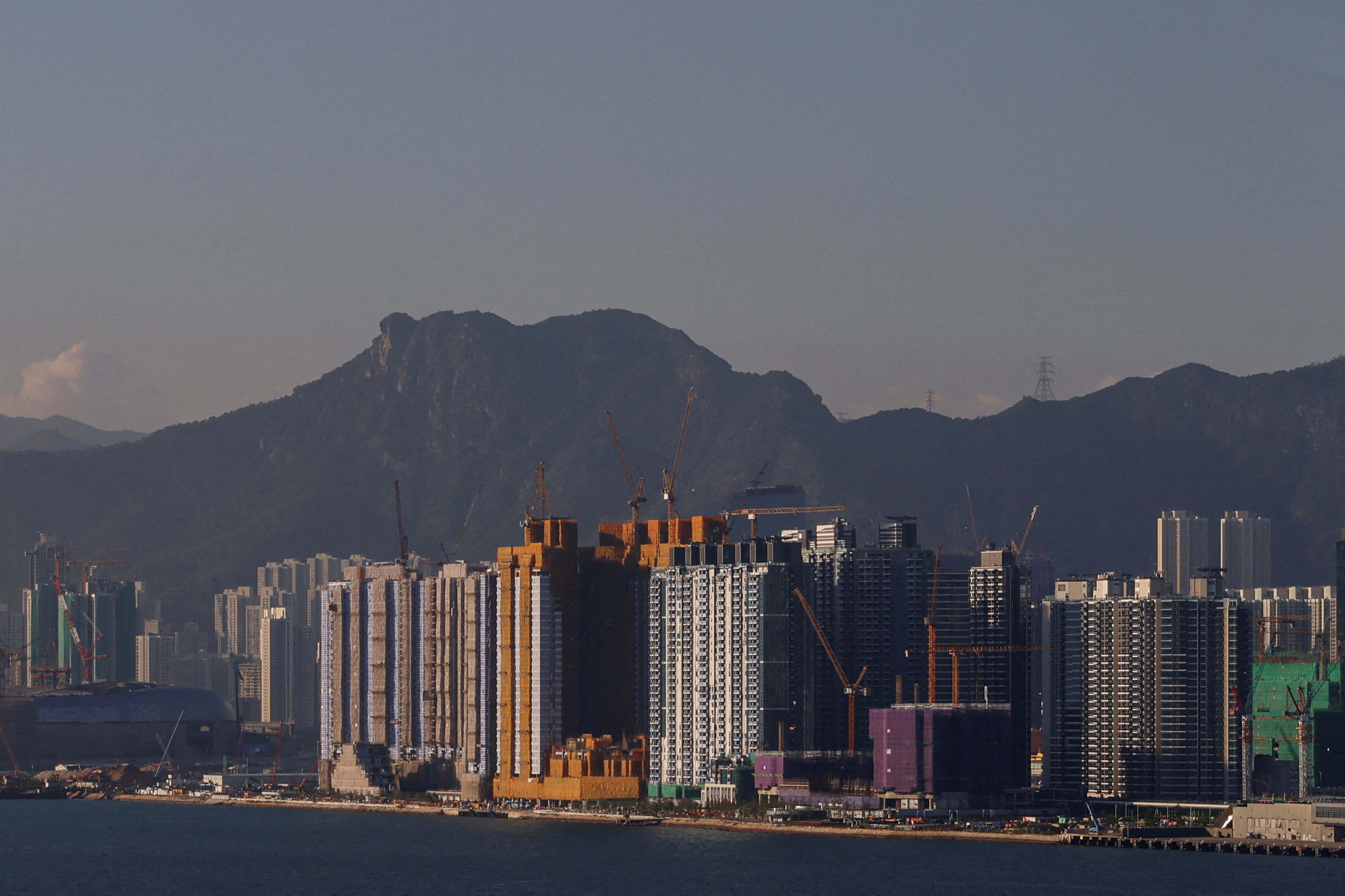 ADB forecasts Developing Asia growth at 4.9 pct in 2024, says risks persist