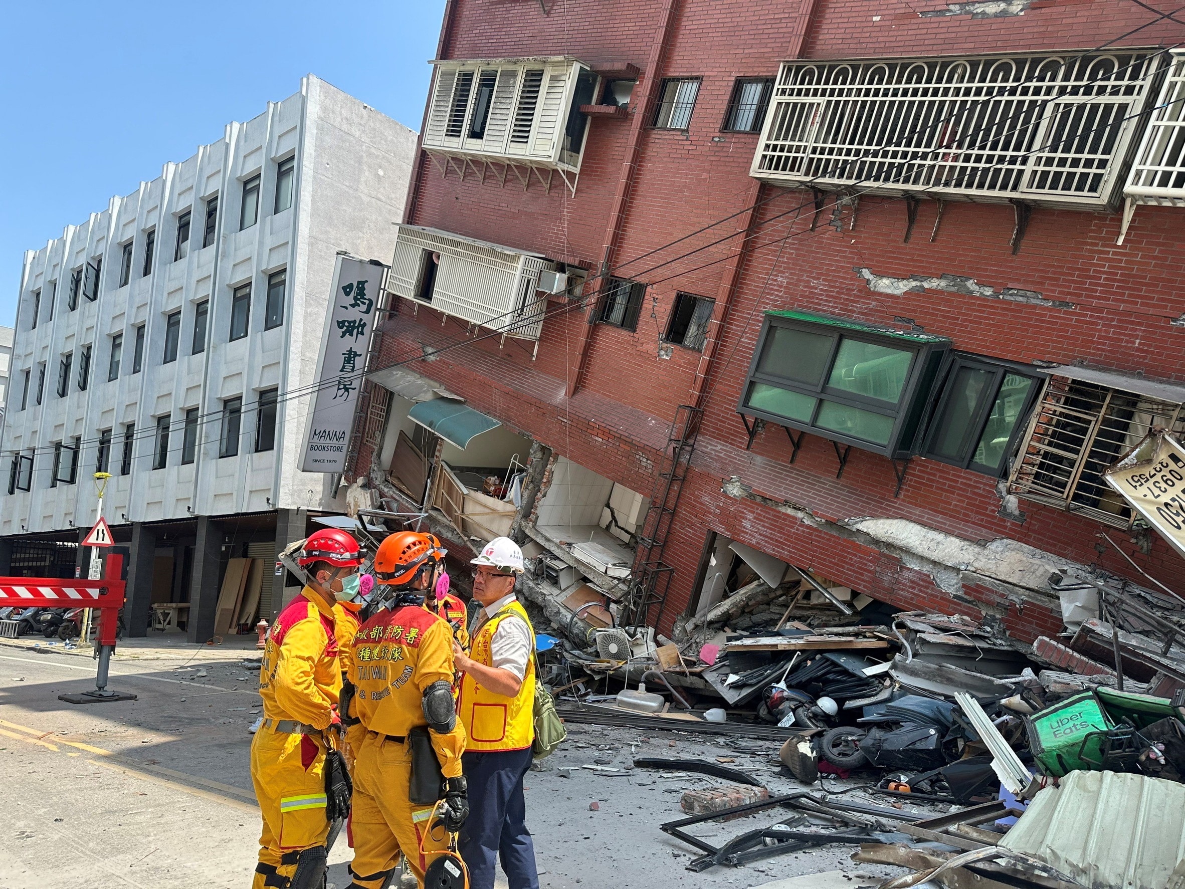 Several countries issue tsunami warnings after Taiwan quake