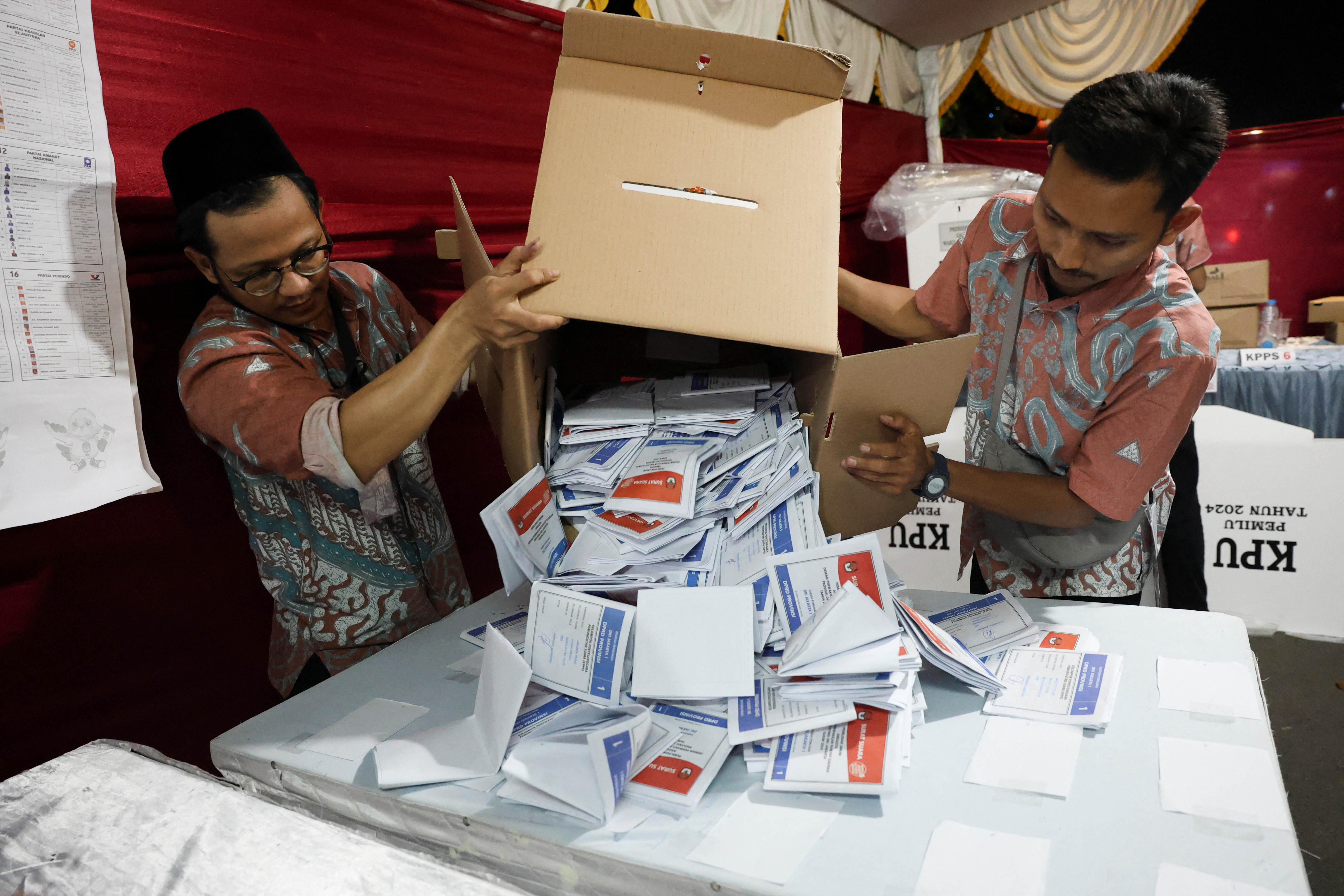 Four ministers in court to explain Indonesian general election dispute