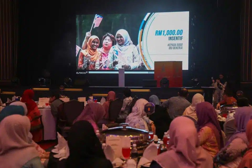 数千在职妇女获1000补贴 减轻育儿负担