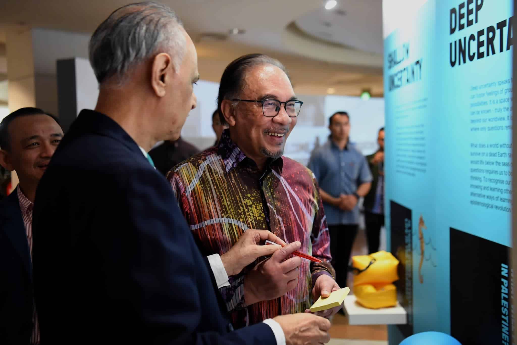 马新社培训部获100万拨款  首相：为媒体人员办AI课程