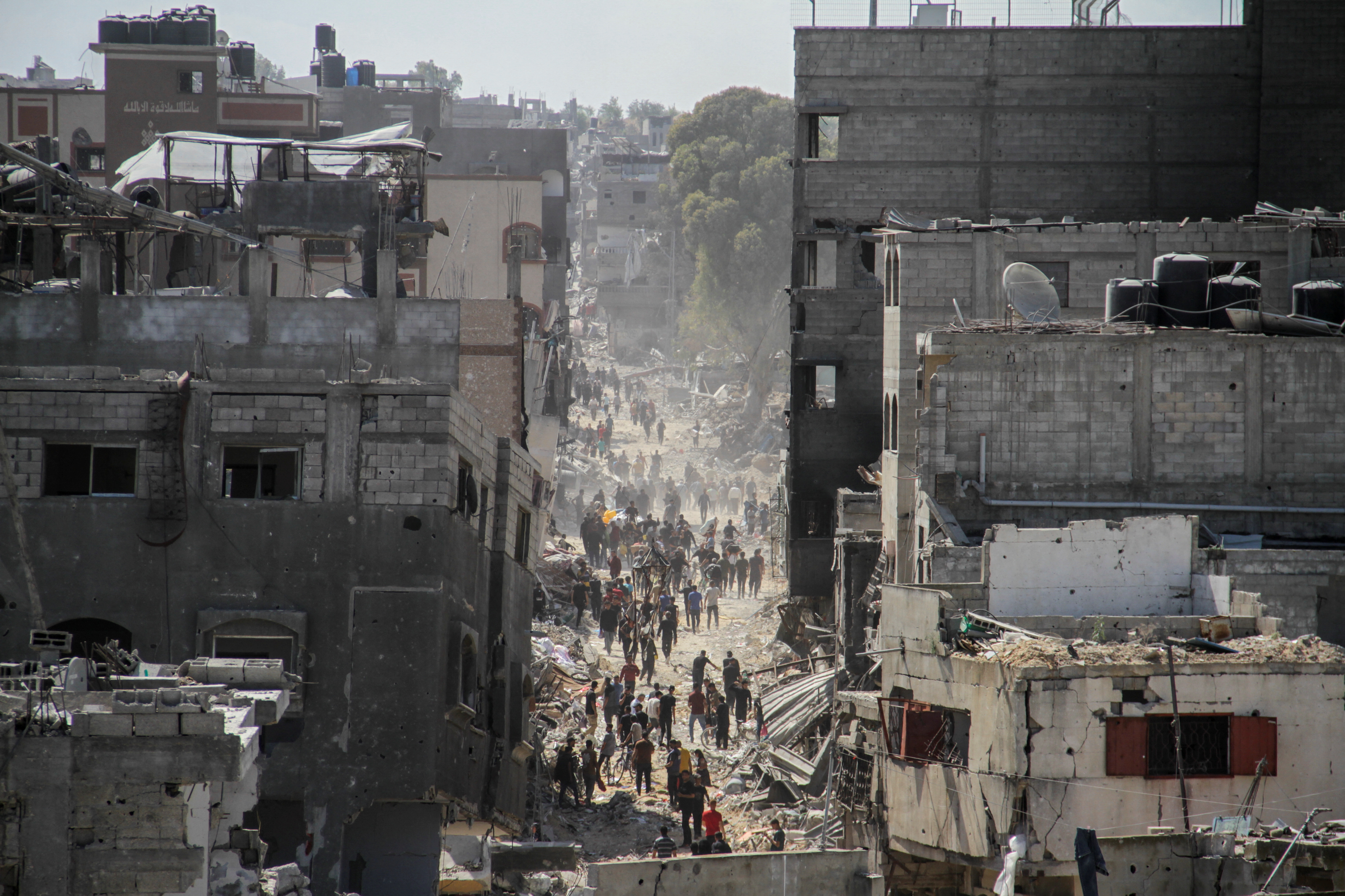 12 Palestinian civilians killed, scores wounded in Israeli airstrike on Rafah
