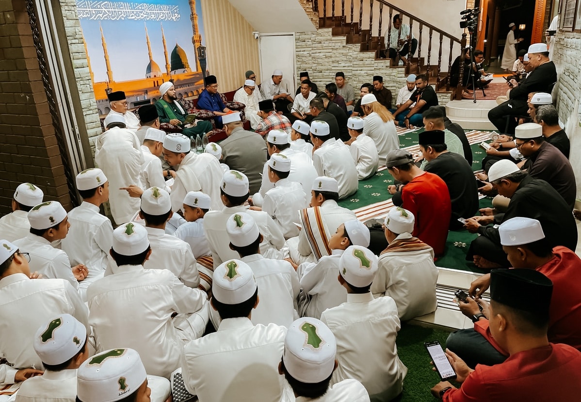 Faisal Halim’s family leaves it to police to investigate