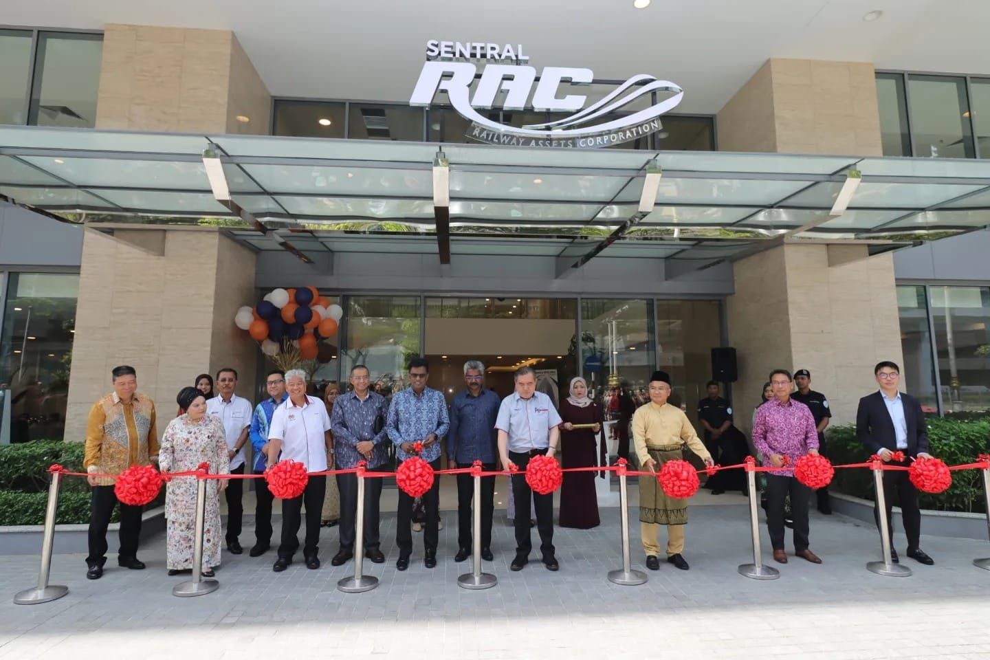 推动发展惠及人民政府 陆兆福吁提升公私合作