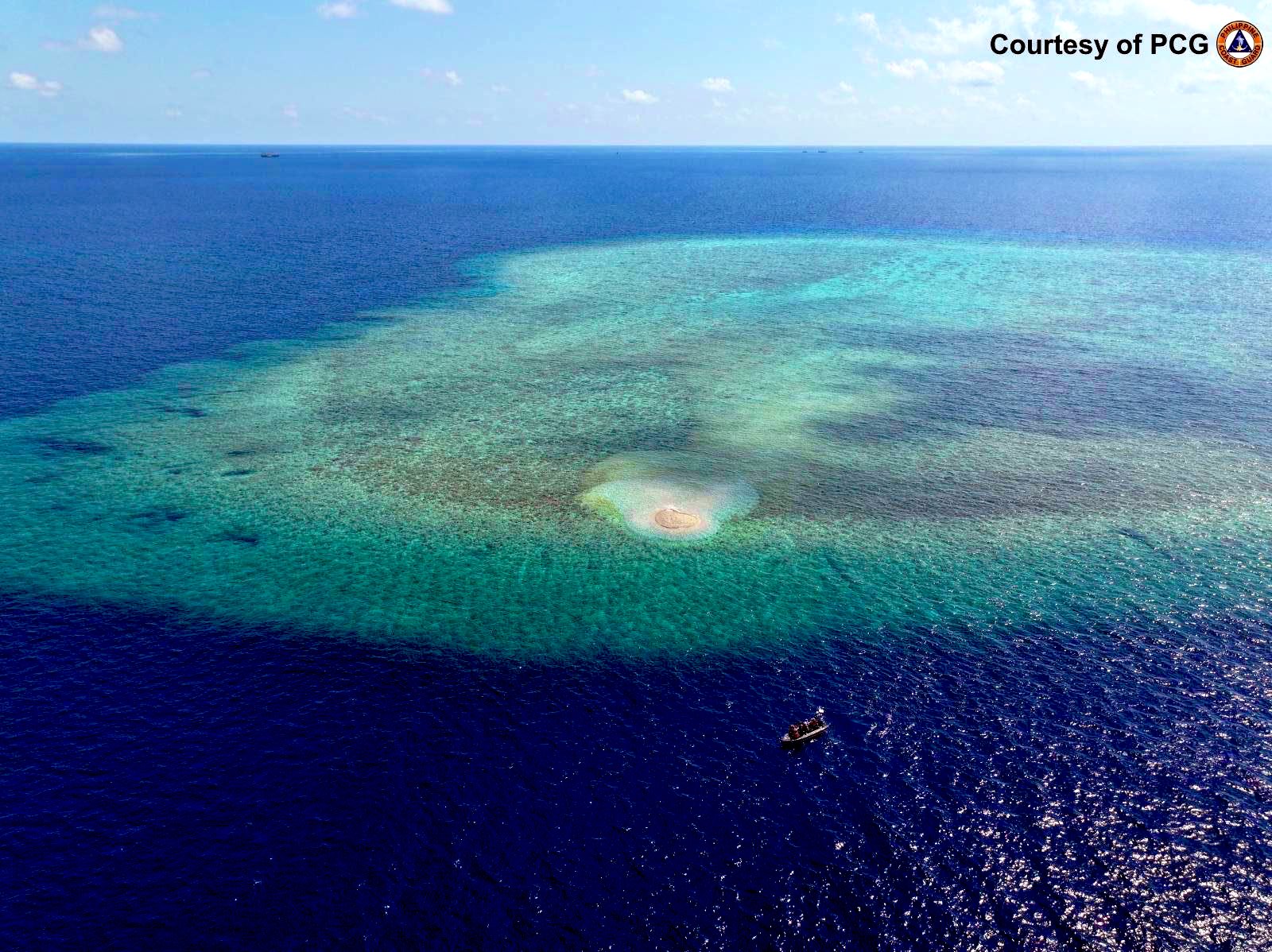 Philippines says fishermen hurt, boats damaged by Beijing in South China Sea