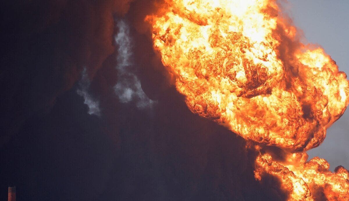 மேற்கு இந்தியாவில் உள்ள இரசாயனத் தொழிற்சாலையில் வெடி விபத்து- எண்மர் பலி, 60 பேர் காயம்