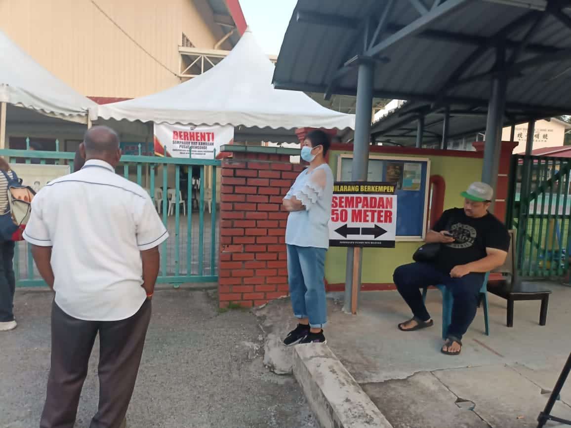 【新古毛补选】8am起开放投票   选民大清早排队等投票