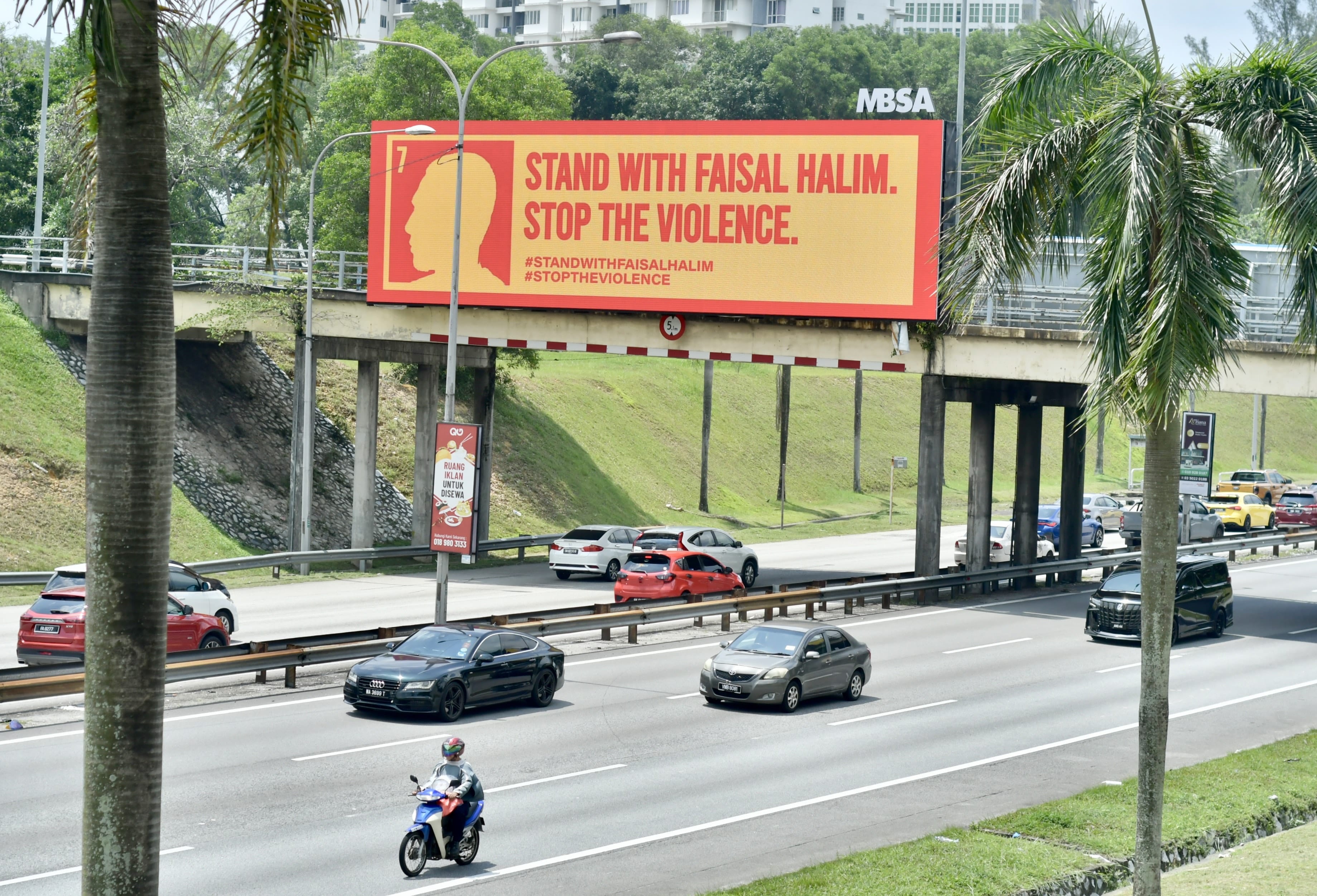 Selangor FC lancar kempen solidariti Faisal Halim, papar mesej sokongan di papan iklan