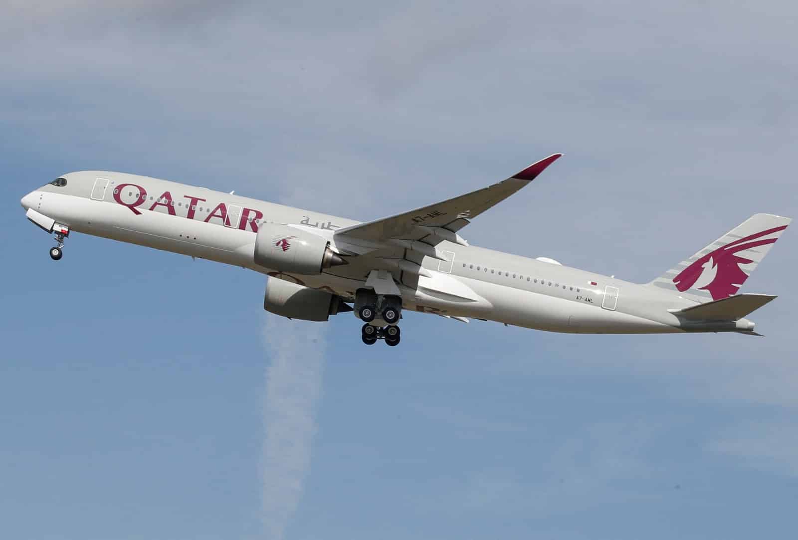 12 injured as Qatar Airways Dublin flight hits turbulence