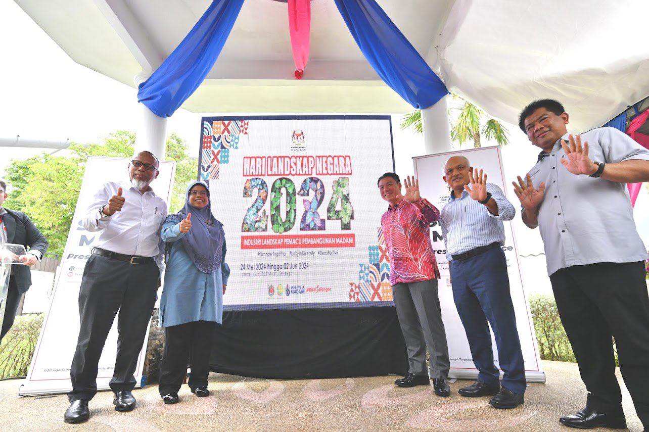 National Landscape Dept told to identify trees suitable for urban areas — Minister
