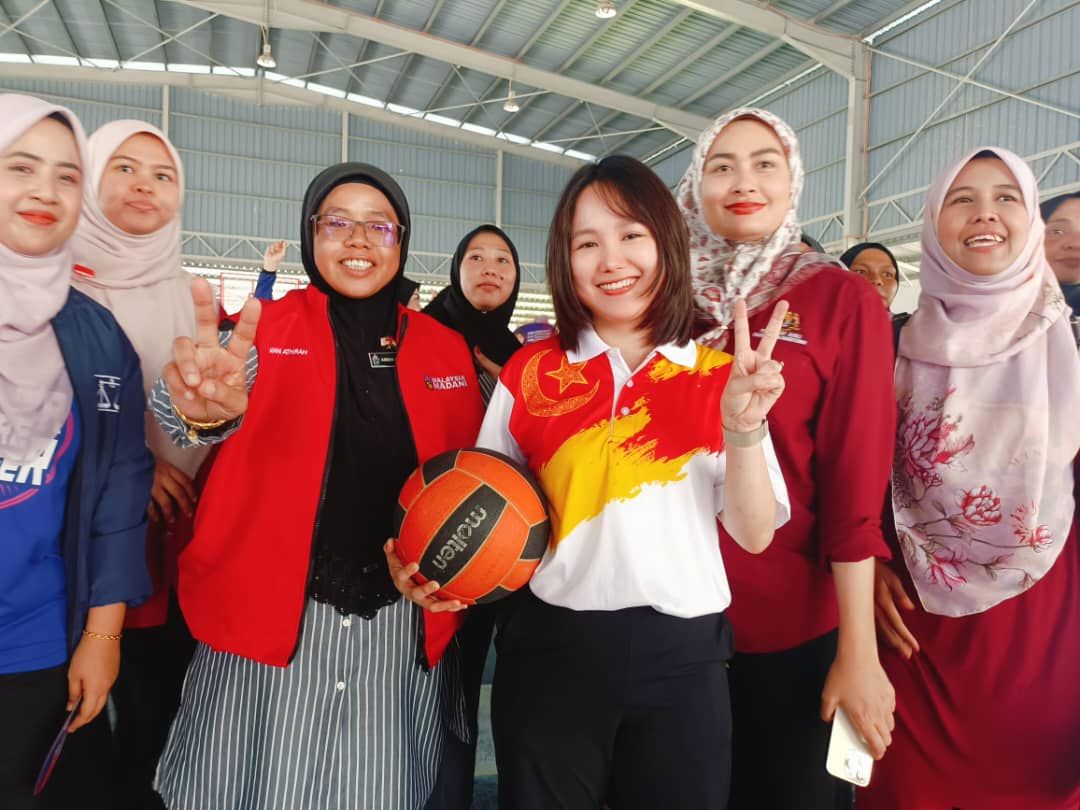 【新古毛补选/视频】投篮 .跳尊巴   彭小桃活力十足拜票！