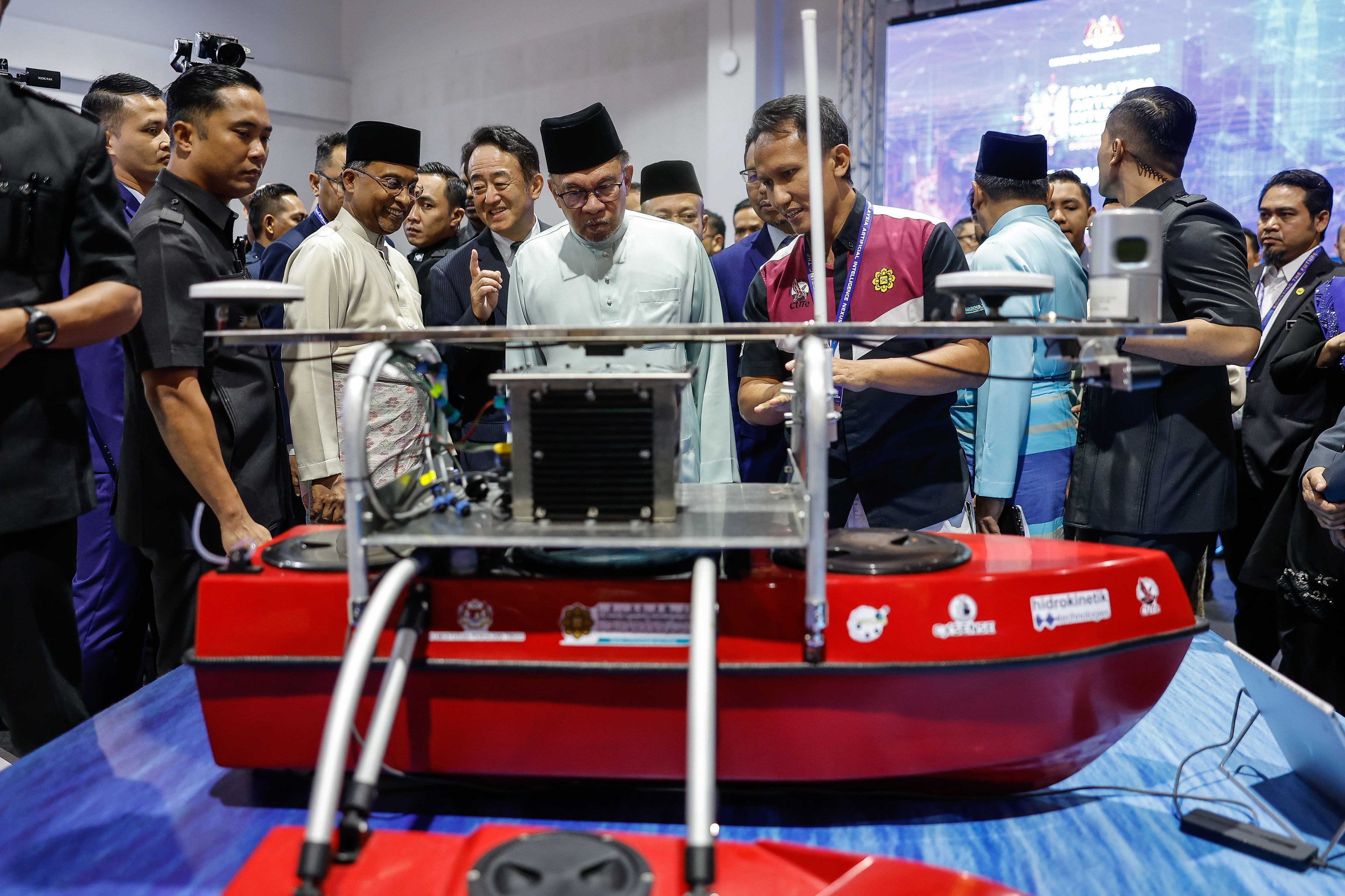 首相：推动人工智能发展  我国需打造强大生态系统