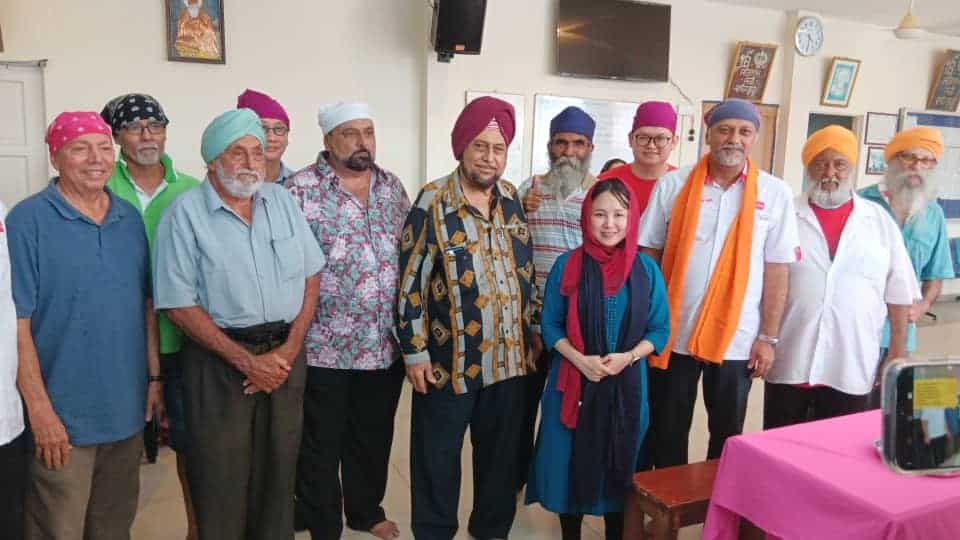 பஞ்சாபியர்களின் வாக்குகளை திரட்டுவதில் கோபின் சிங் மும்முரம்