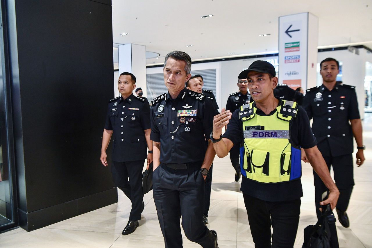 雪球员遭泼硫酸案：已采集现场残余指纹   警方待鉴定嫌犯身份