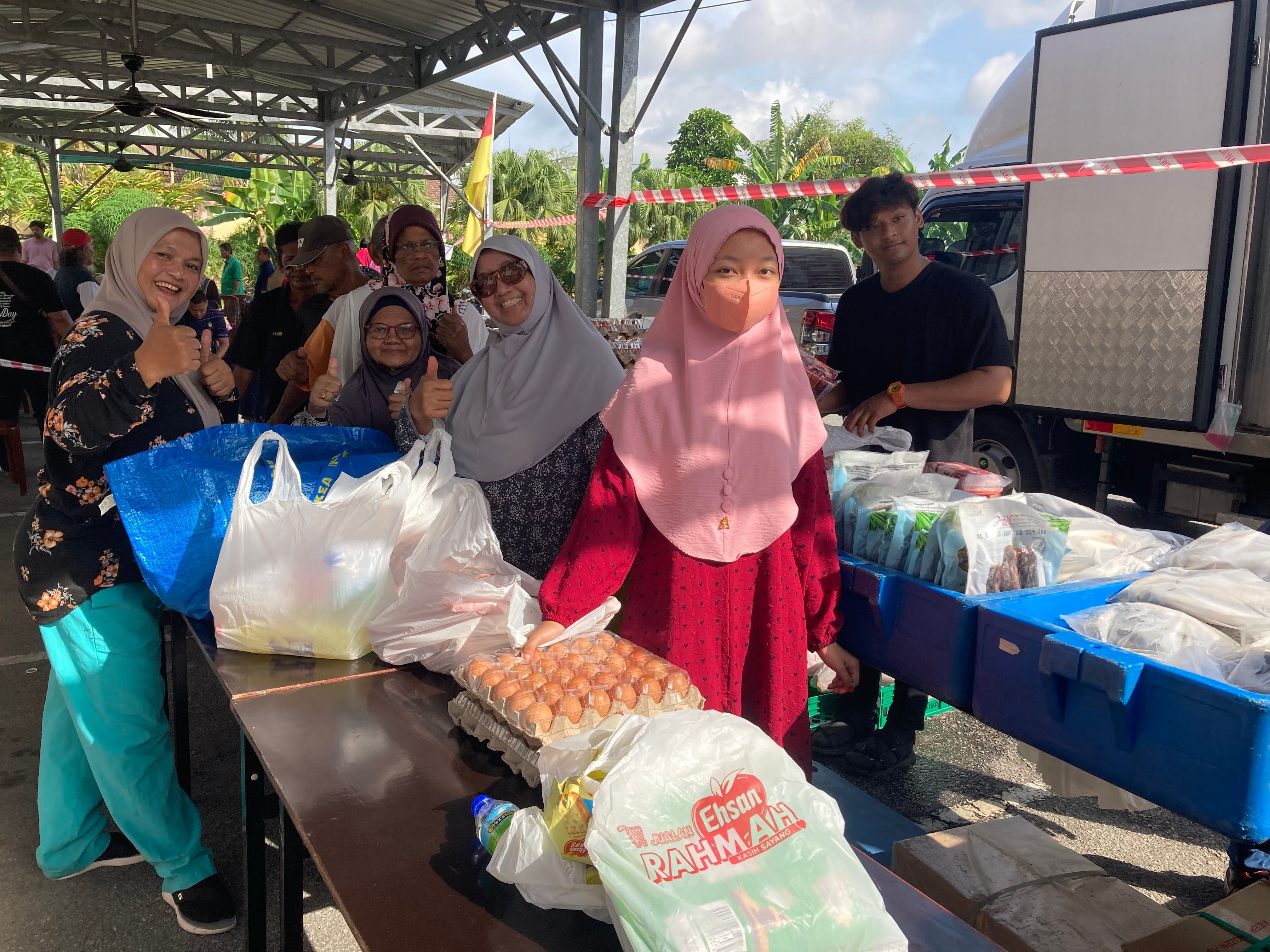 Jualan murah ringan belanja dapur rakyat, terutama keluarga besar