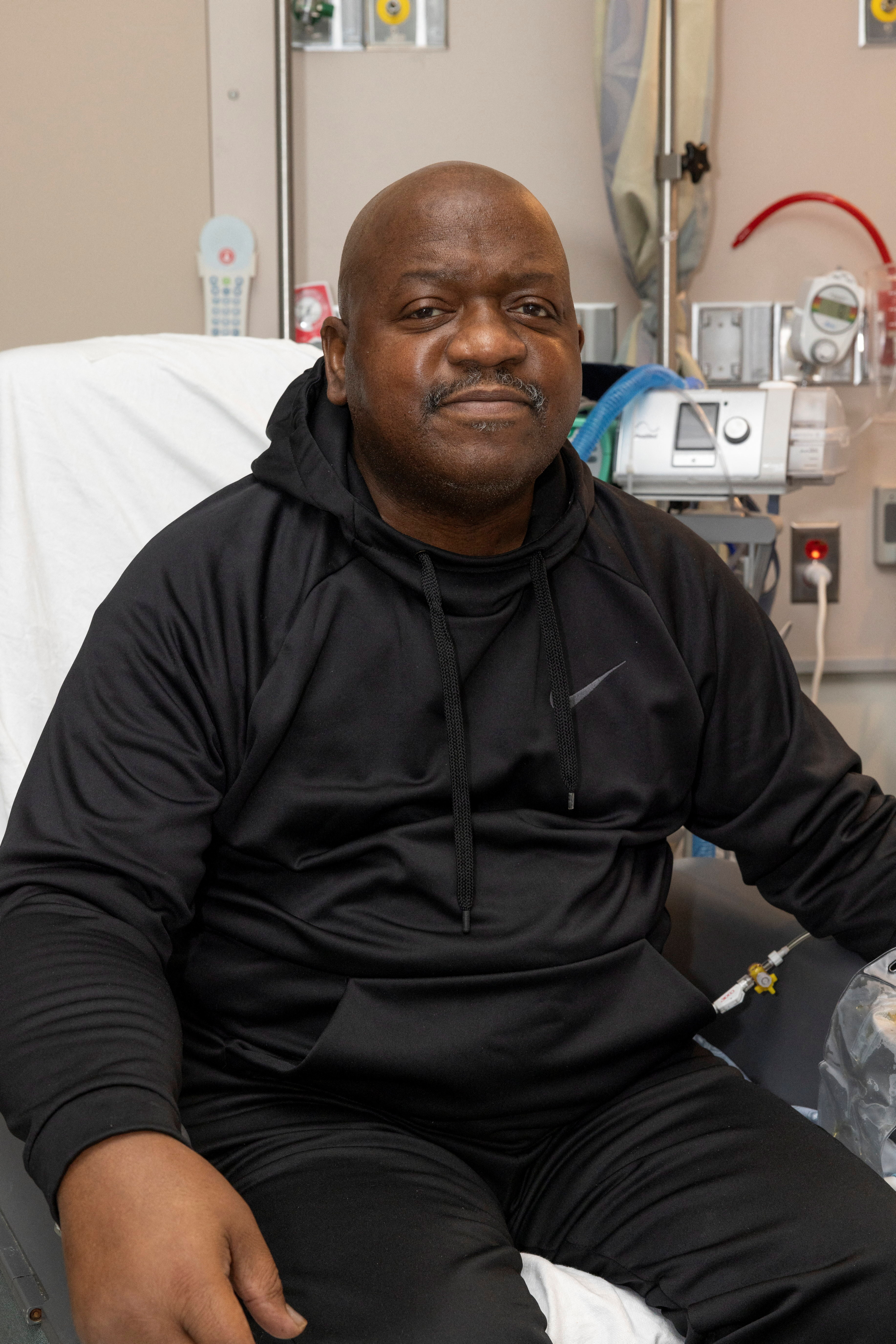 First human to receive transplanted pig kidney dies