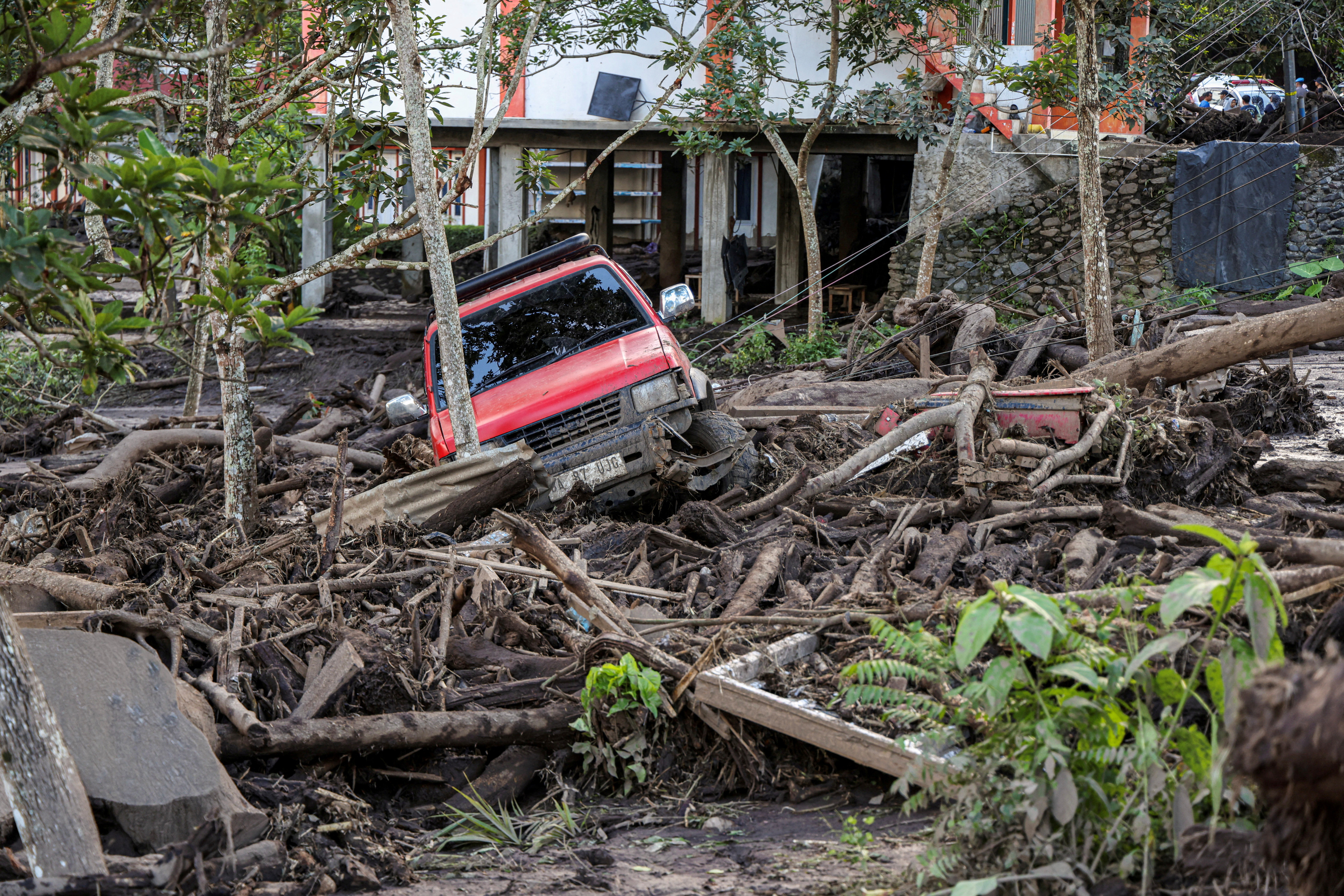 Death toll from floods in West Sumatra rises to 52