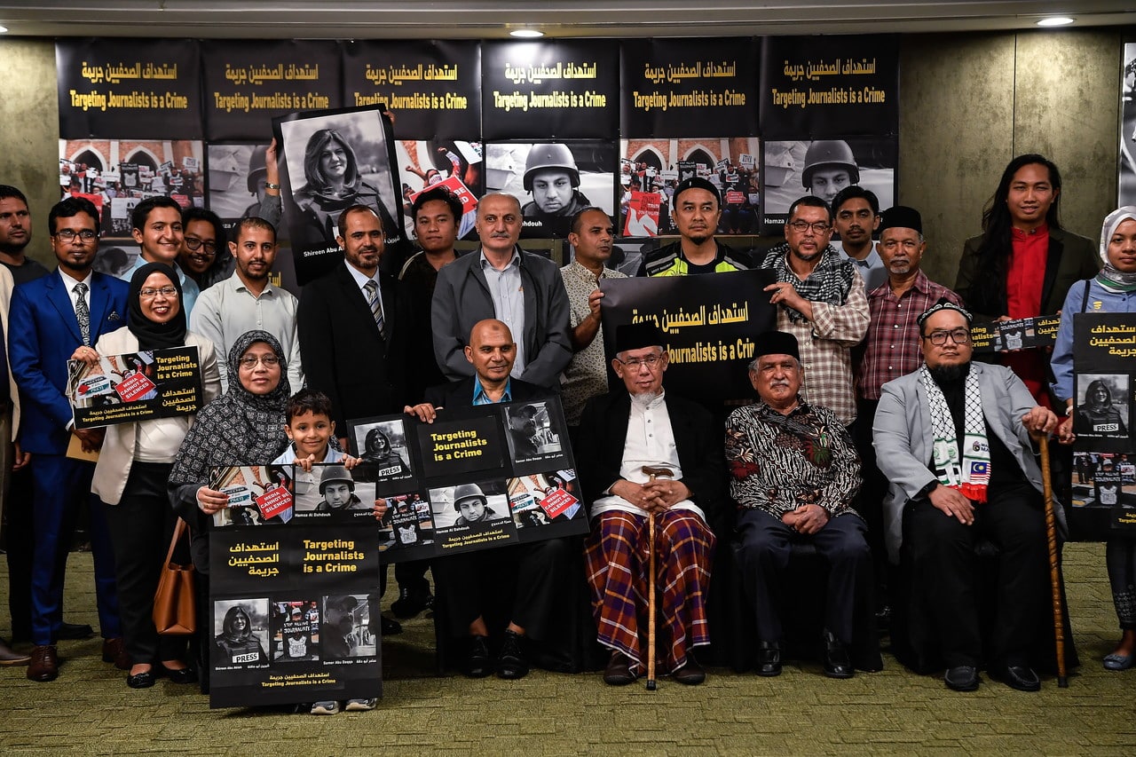 Media plea for international intervention to protect journalists in conflict zones