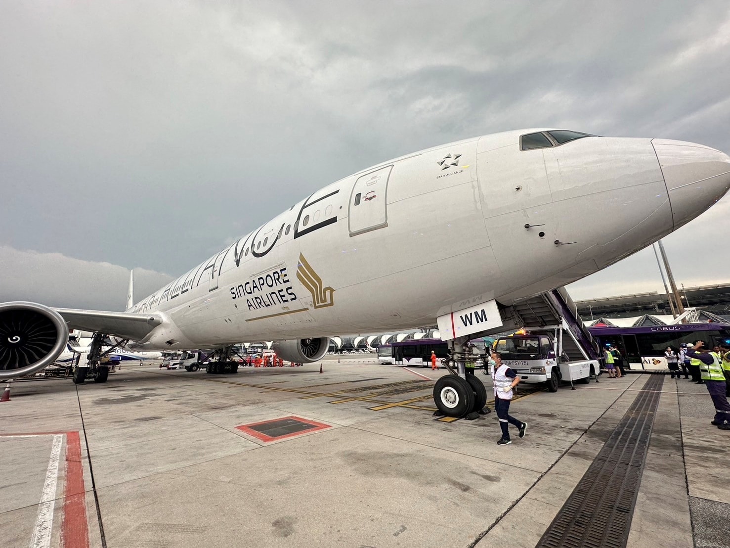 One dead, 30 hurt as Singapore Airlines flight hit by turbulence
