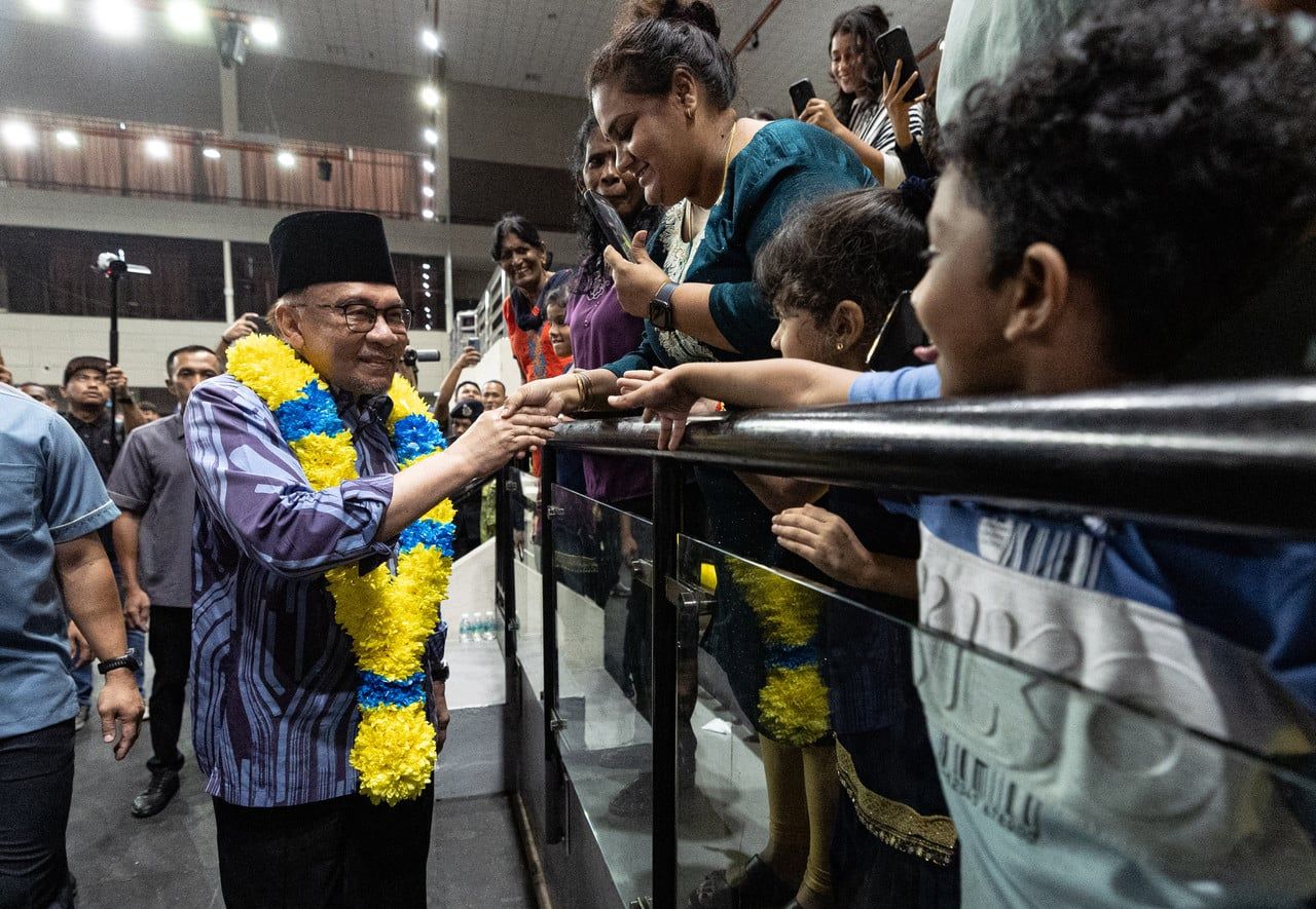 安华抵达多哈展开3天访问·见卡塔尔首相业界领袖招商