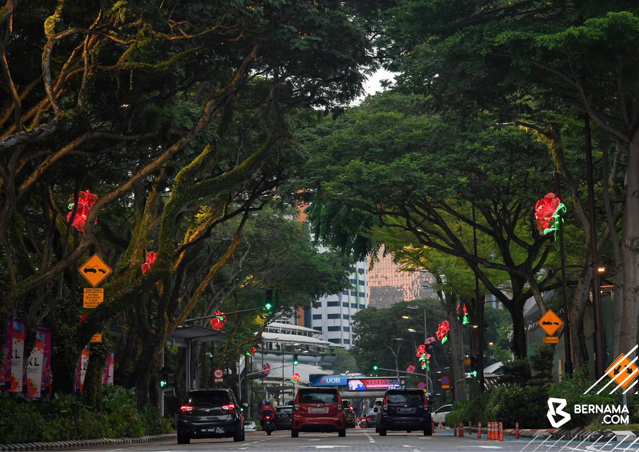 Tubuh pasukan khas pantau, senggara pokok teduhan sekitar ibu negara