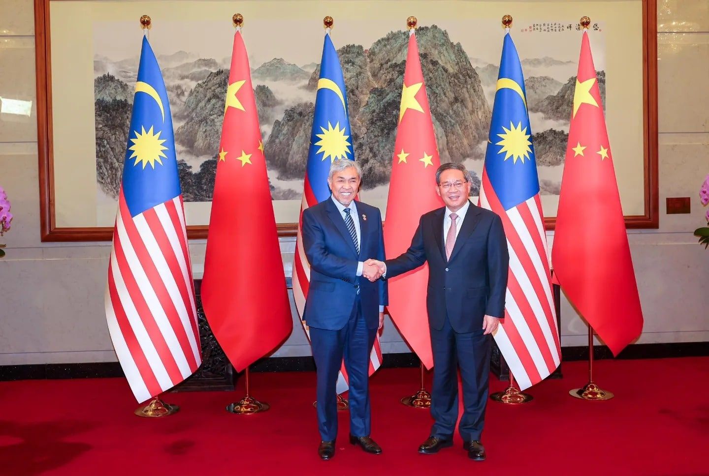 扎希拜会李强提11事项  中国愿探讨实现互惠互利