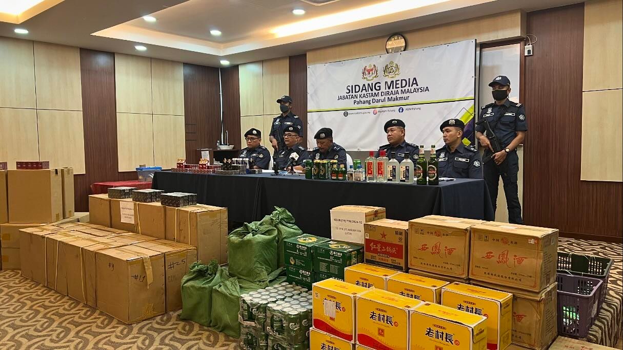 3外籍男走私被捕 起获近7万香烟酒