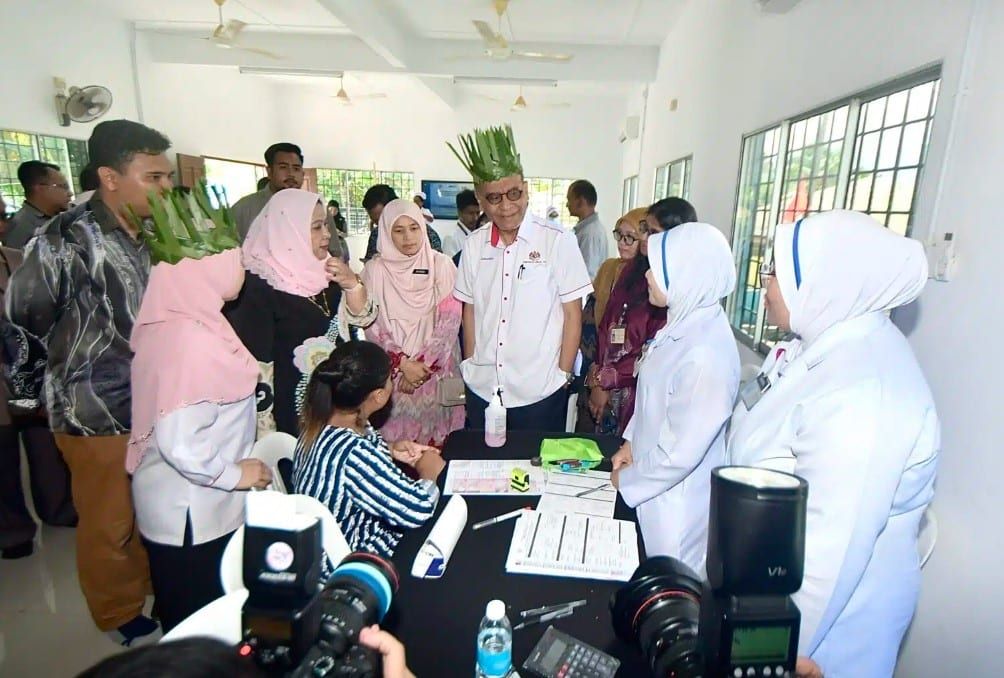 新古毛医院逐获人民信任    部长：卫生部将增专科医生