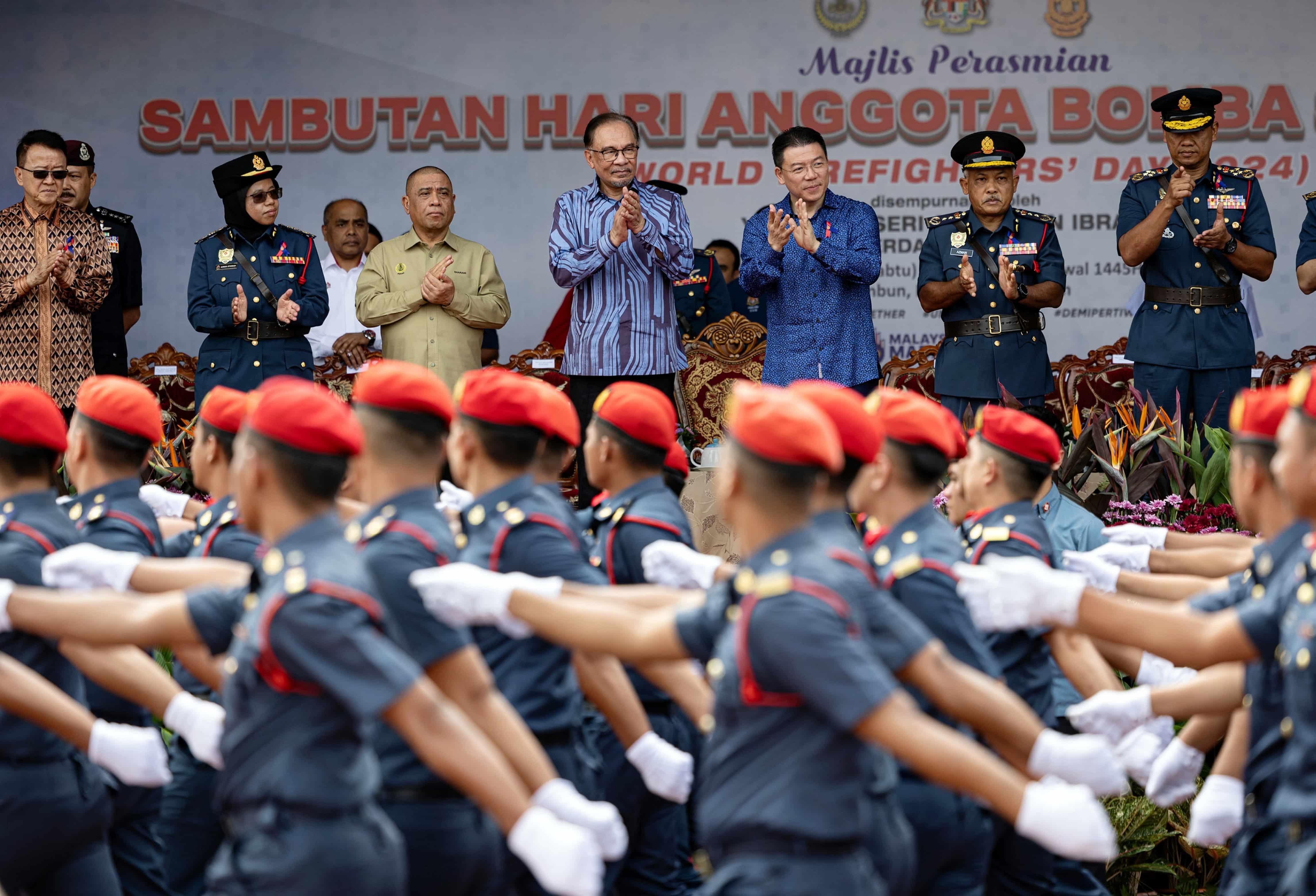 Kenaikan gaji hargai sumbangan, pengorbanan penjawat awam termasuk bomba