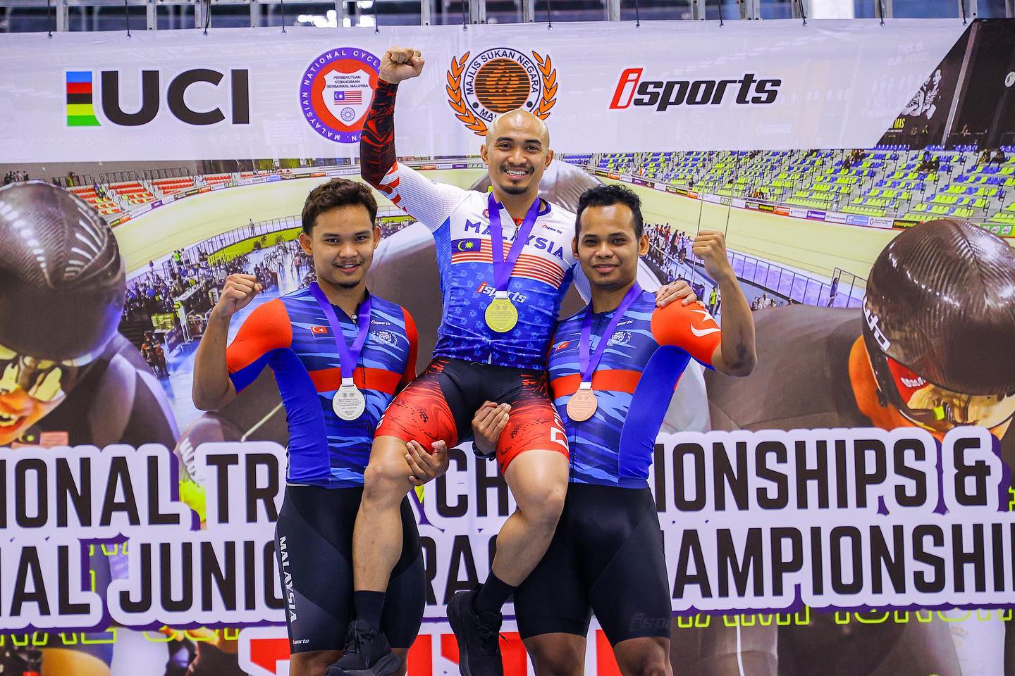Azizulhasni pertahan emas, kekal jaguh keirin negara
