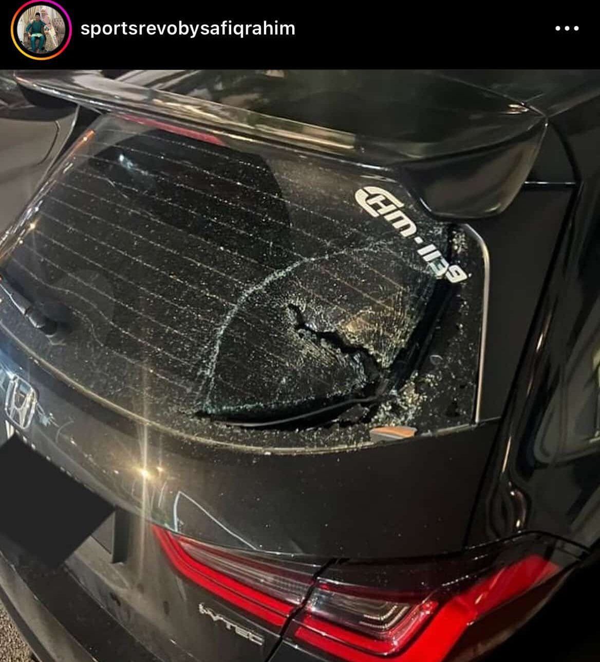 கால்பந்தாட்ட வீரர்களுக்கு எதிராகத் தொடரும் தாக்குதல்கள்- ஜோகூர் விளையாட்டாளரின் கார் கண்ணாடி உடைப்பு