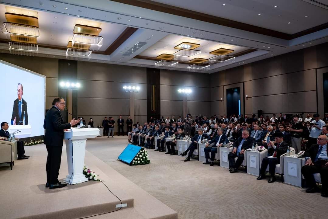 须助大马中小企业开拓海外市场  安华：中亚国可为我国策略伙伴