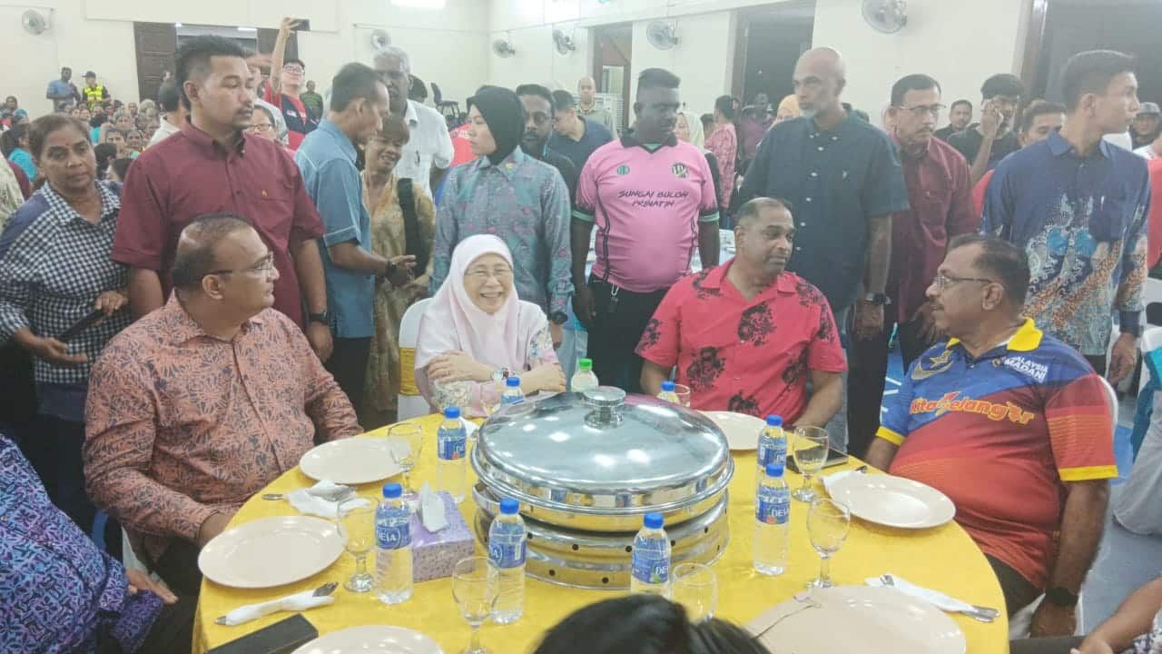 2 ஆம் வேட்பாளருக்கு வாக்களியுங்கள்  டத்தின் ஸ்ரீ வான் அசிசா வேண்டுகோள்